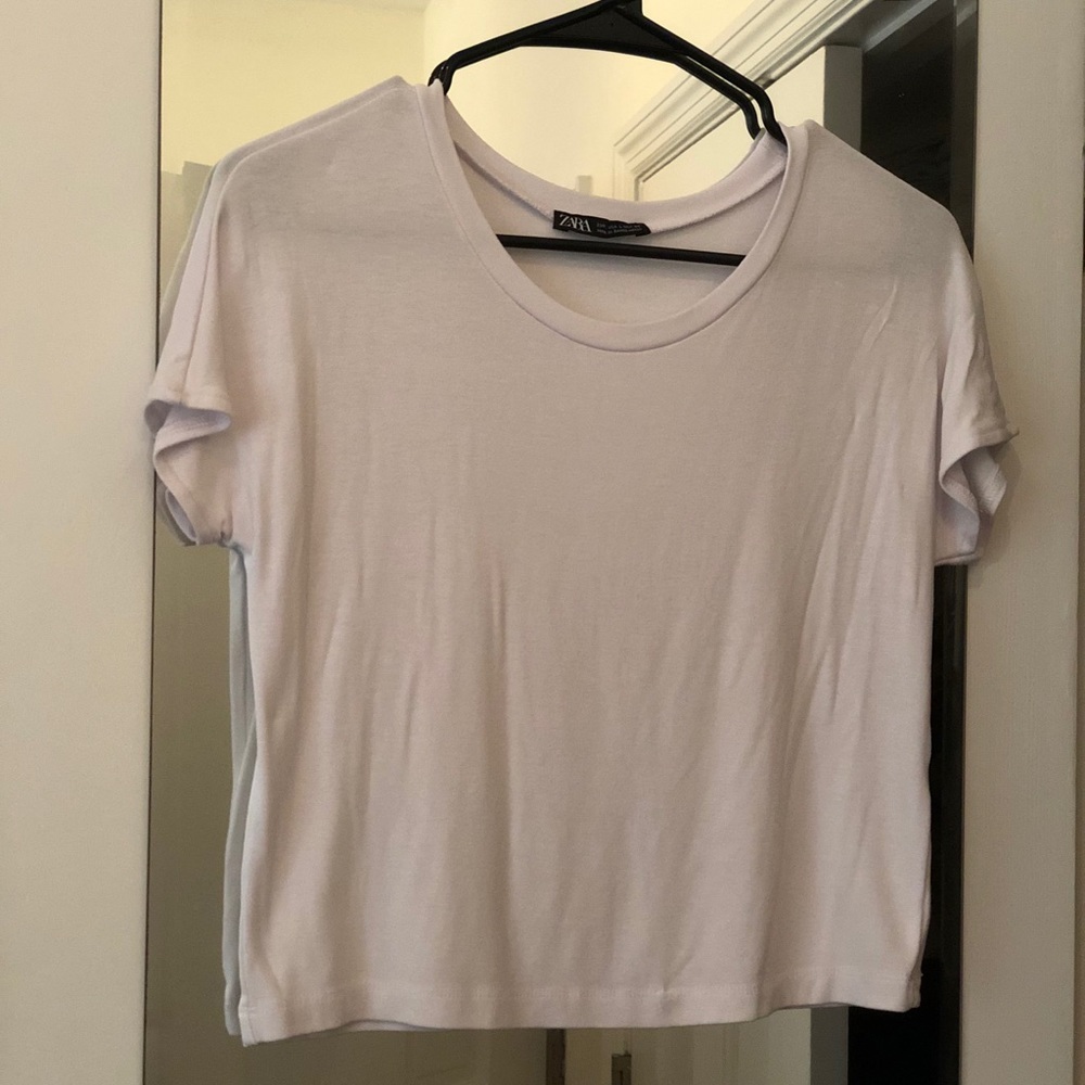 White stretchy t-shirt